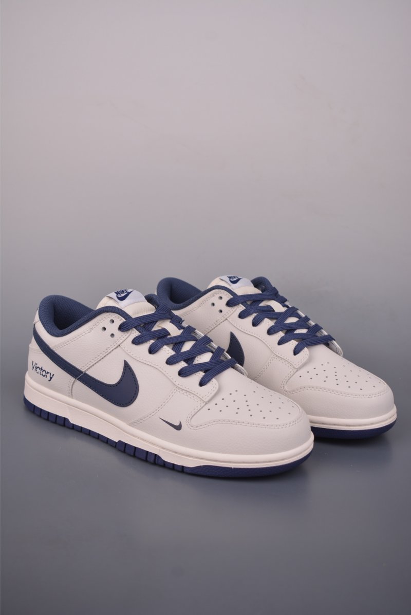 Nike SB Dunk Low 'Victory'