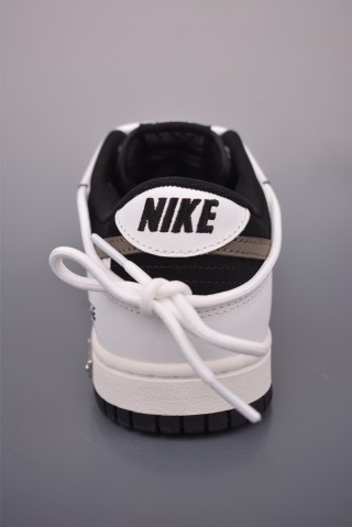 Nike SB Dunk Low view 4