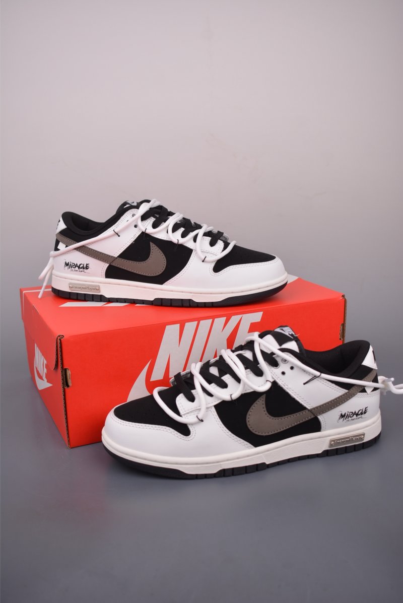 Nike SB Dunk Low view