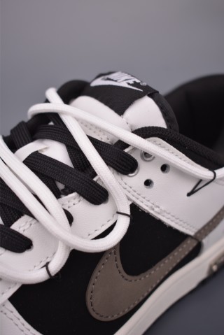 Nike SB Dunk Low view 7