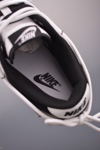 Nike SB Dunk Low view 9