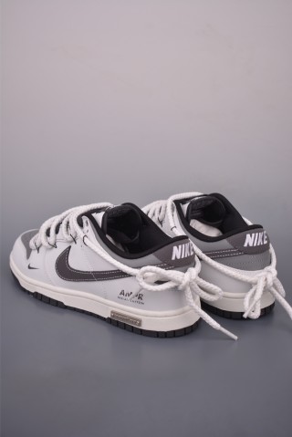 Nike SB Dunk Low 'White / Grey' view 2