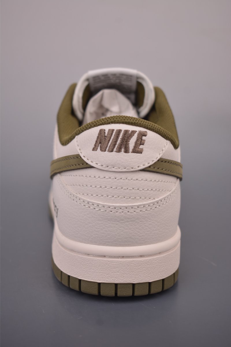 Nike SB Dunk Low 'White / Green' view