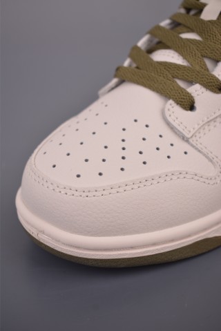 Nike SB Dunk Low 'White / Green' view 6