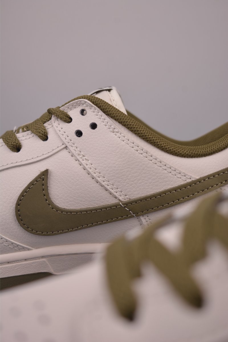 Nike SB Dunk Low 'White / Green' view
