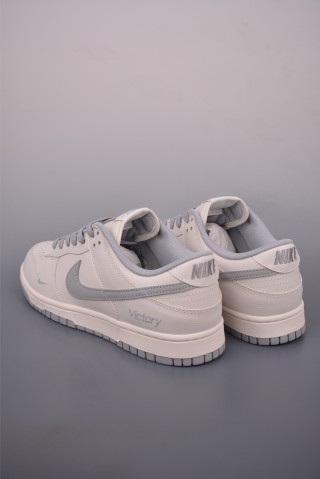 Nike SB Dunk Low 'White / Grey' view 2