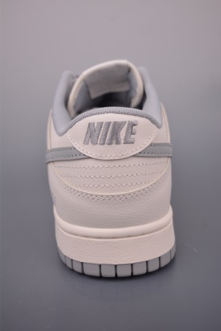 Nike SB Dunk Low 'White / Grey' view 4