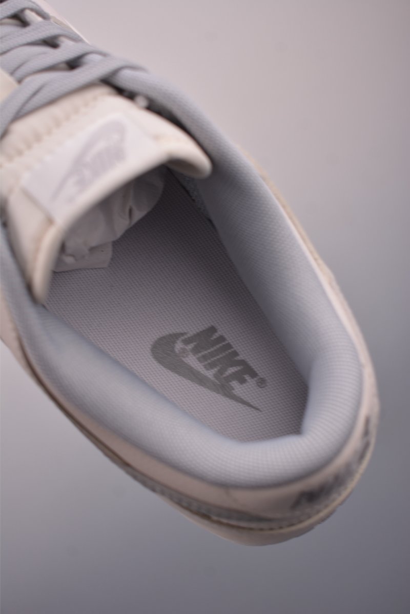 Nike SB Dunk Low 'White / Grey' view