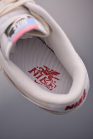 Nike SB Dunk Low view 9