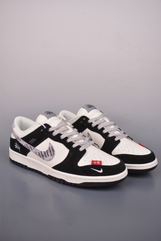 Nike SB Dunk Low 'Stussy' view 1