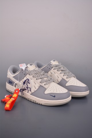 Nike SB Dunk Low view 1