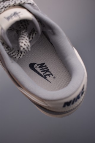 Nike SB Dunk Low view 9