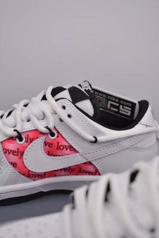 Nike SB Dunk Low view 8