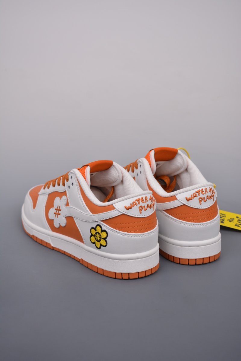 Nike Water The Plant Dunk Low 'Shroom' view