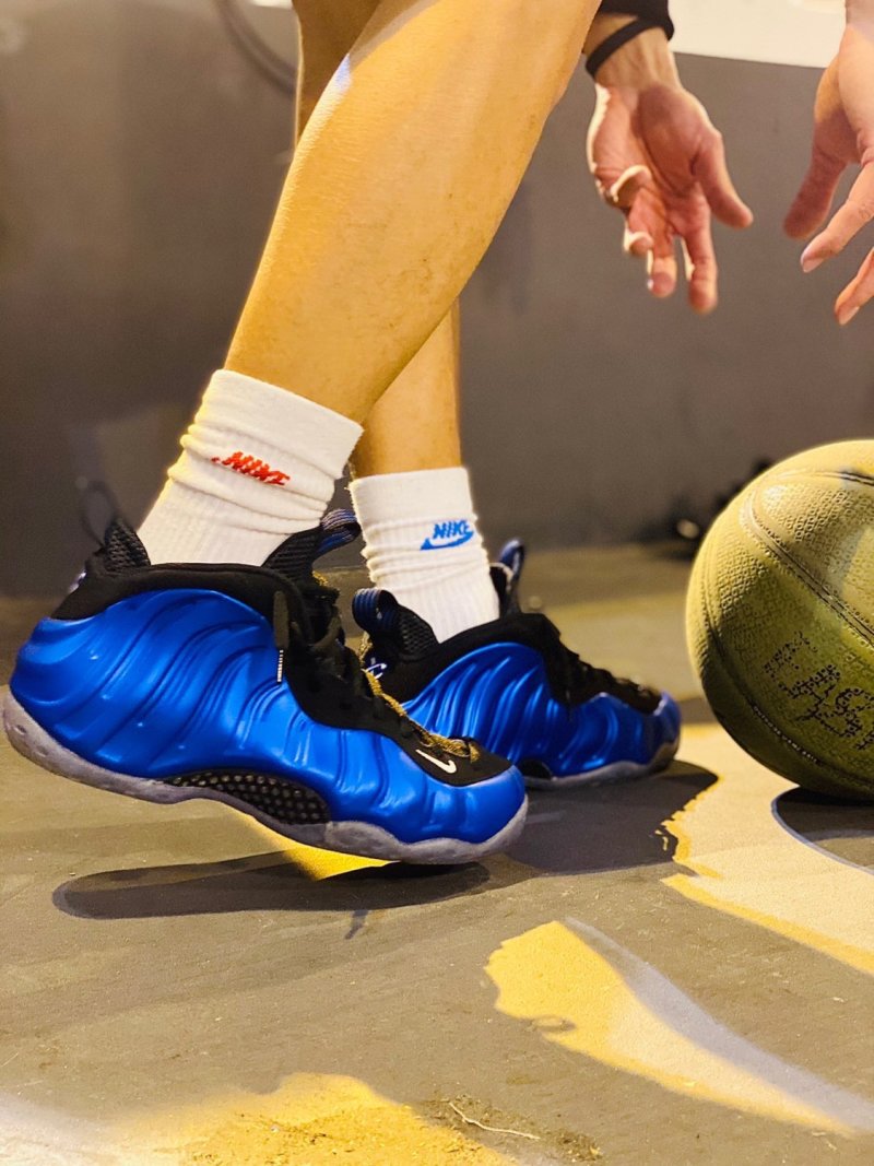 Nike Air Foamposite One view