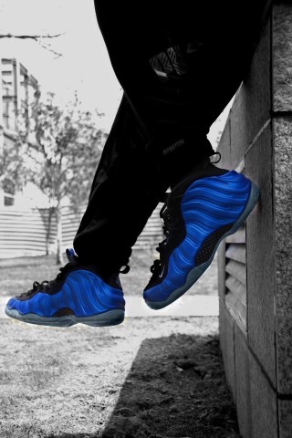 Nike Air Foamposite One view 6