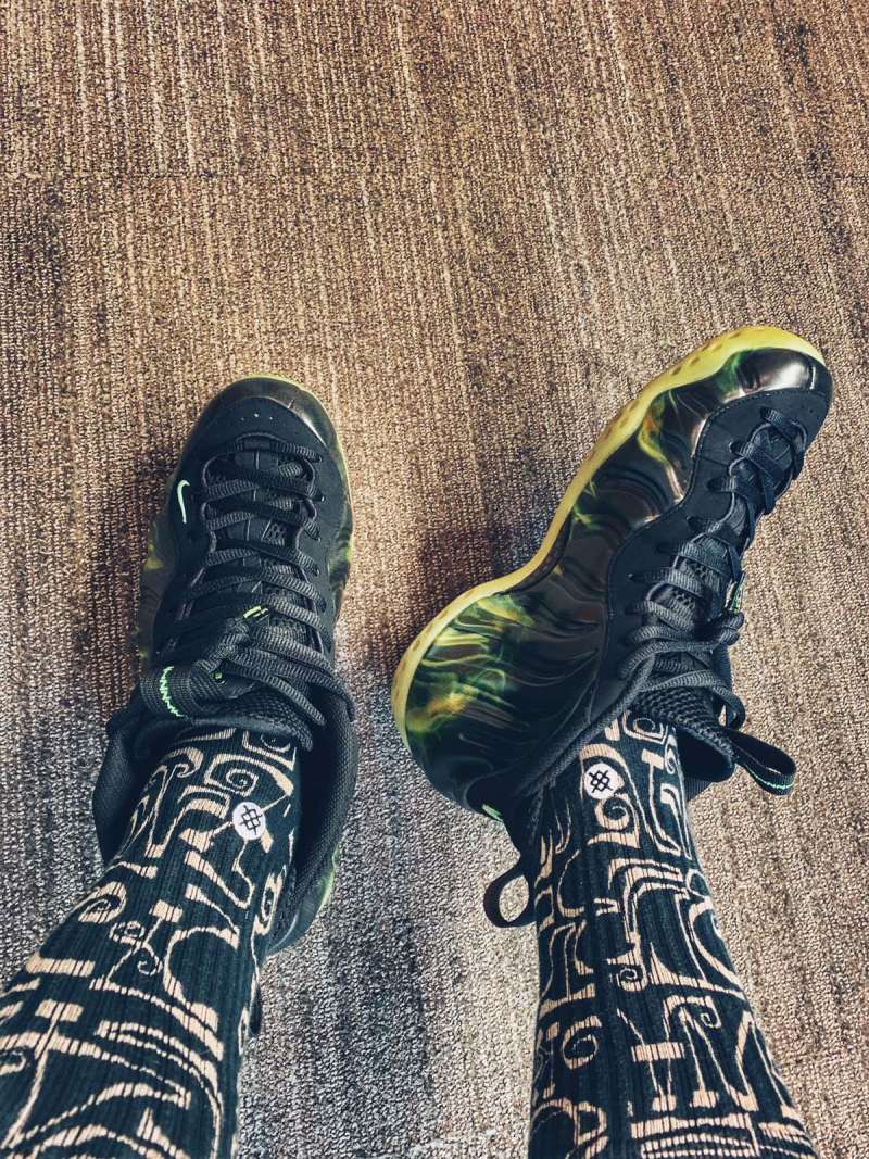 Nike Air Foamposite One view