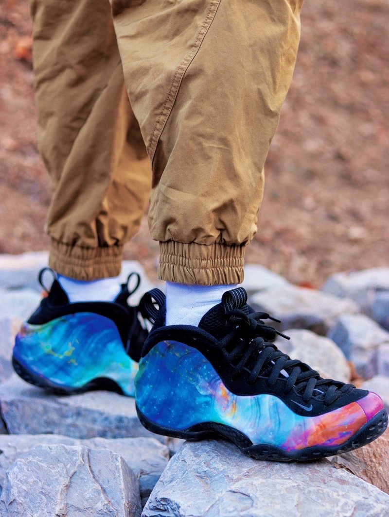 Nike Air Foamposite One view