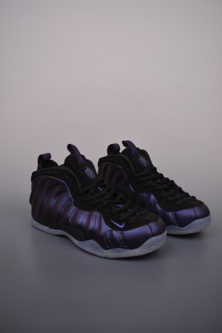 Nike Air Foamposite One view 19