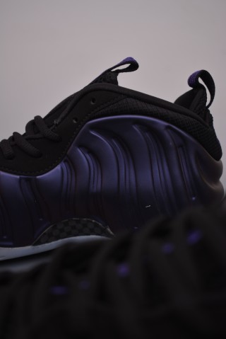 Nike Air Foamposite One view 26