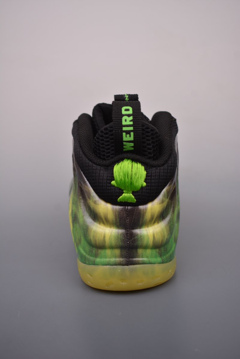 Nike Air Foamposite One view