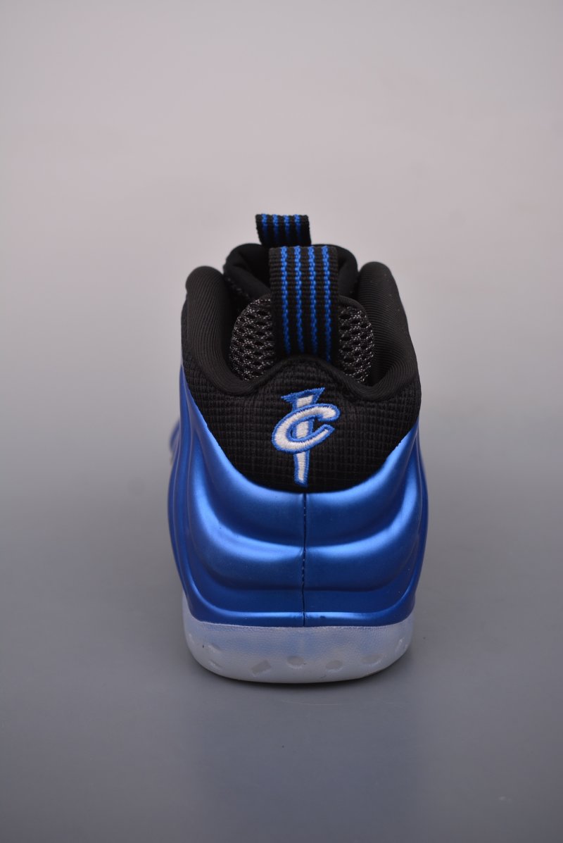 Nike Air Foamposite One view