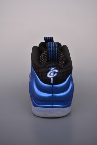 Nike Air Foamposite One view 4
