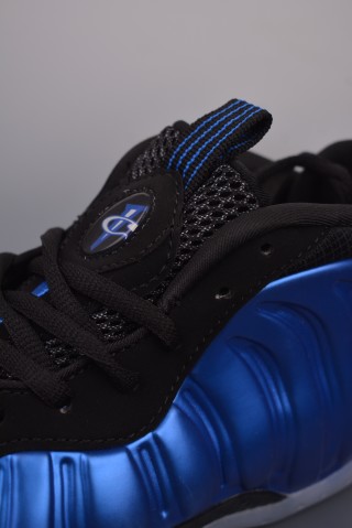 Nike Air Foamposite One view 7