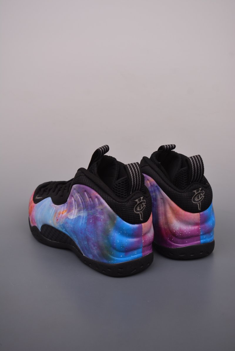 Nike Air Foamposite One view