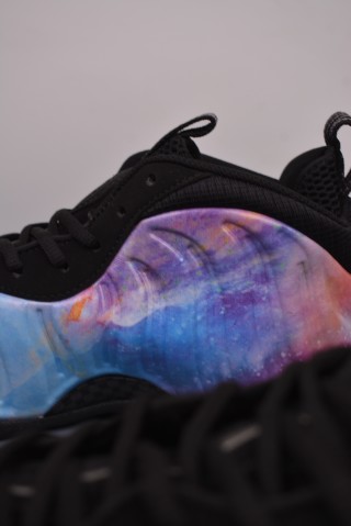 Nike Air Foamposite One view 8