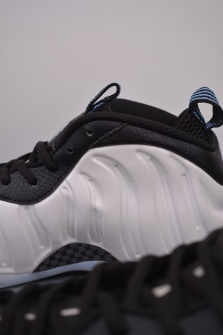 Nike Air Foamposite One view 8