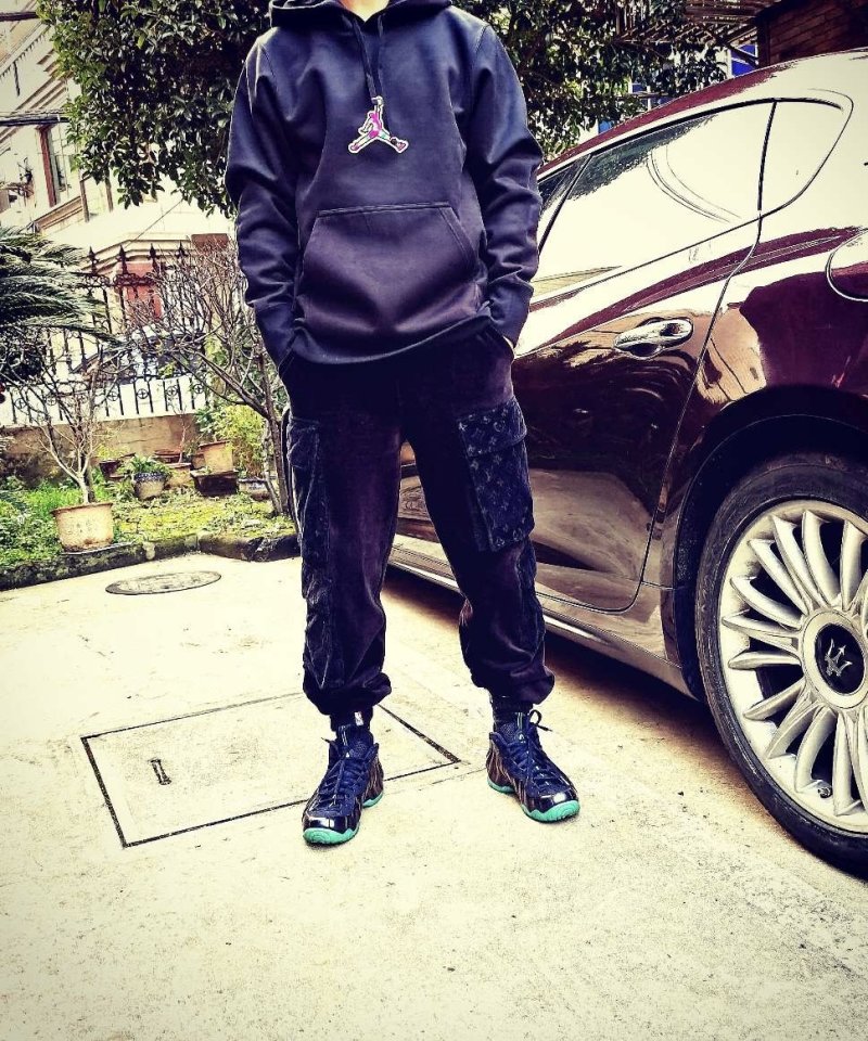 Nike Foamposite Pro 'Dark Obsidian' view