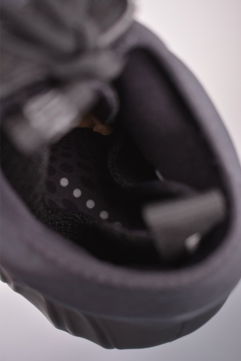 Nike Foamposite QS view