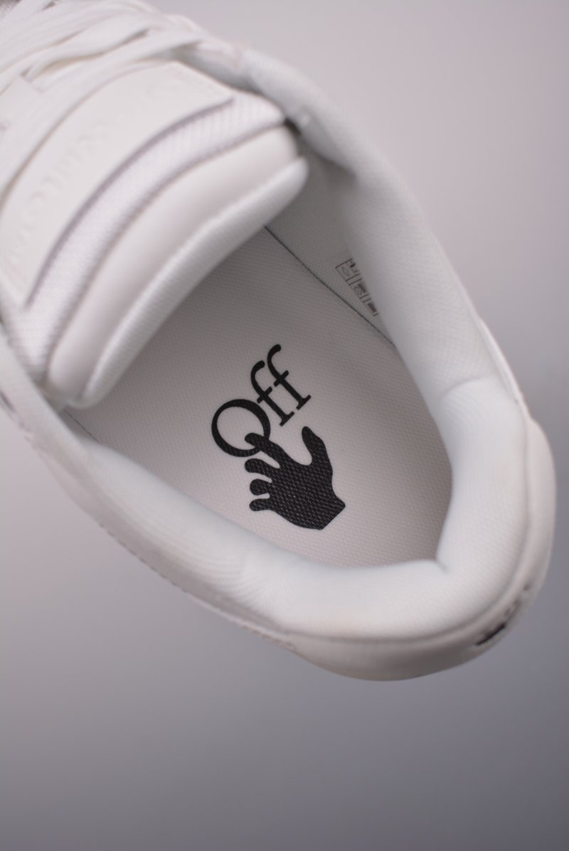 Off-White Out Of Office 'Arrows Zip-Tie' view