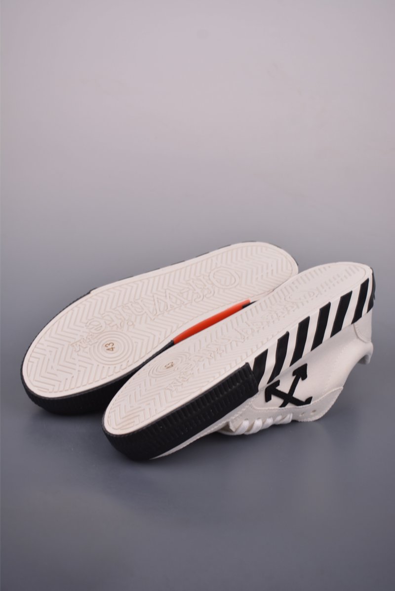 Off-White Vulcanised Low-Top view