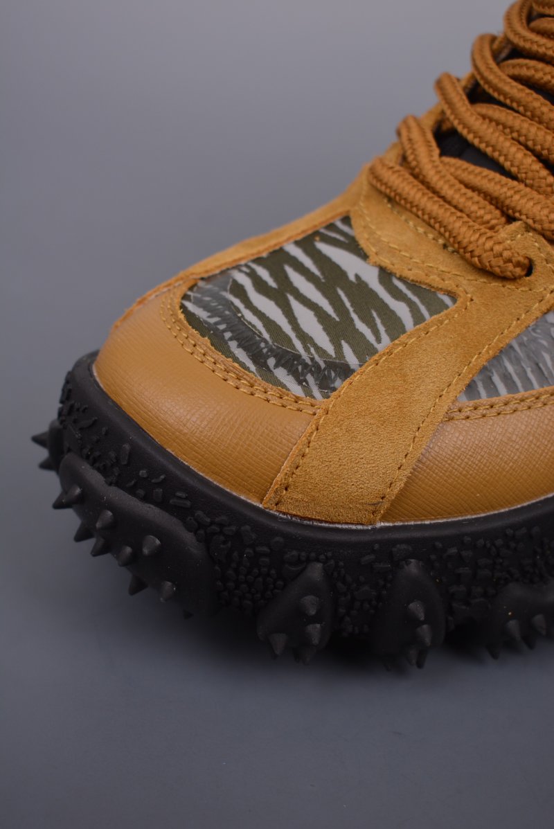 Off-White x Nike ACG Air Terra Forma view