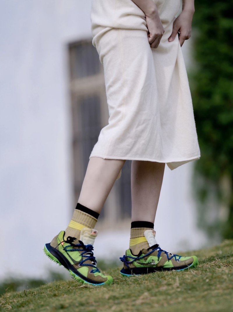 Off-White x Nike Zoom Terra Kiger 5 view