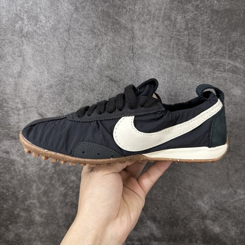 Jacquemus x Nike Jacumoon 'Black / White' view