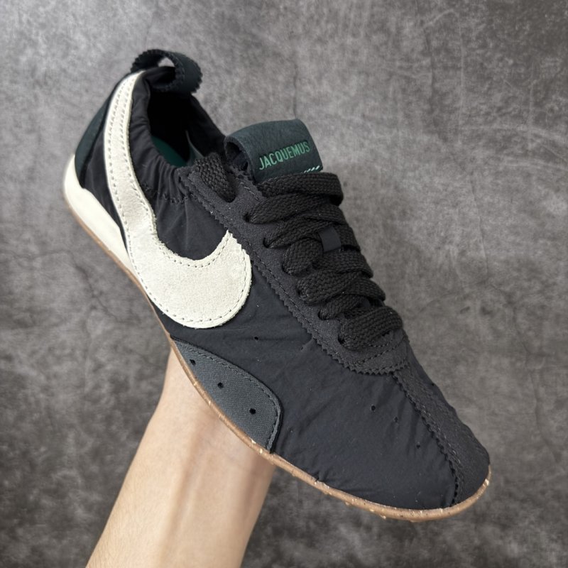 Jacquemus x Nike Jacumoon 'Black / White' view