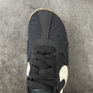 Jacquemus x Nike Jacumoon 'Black / White' view 5