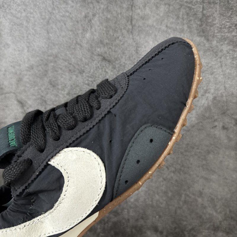 Jacquemus x Nike Jacumoon 'Black / White' view