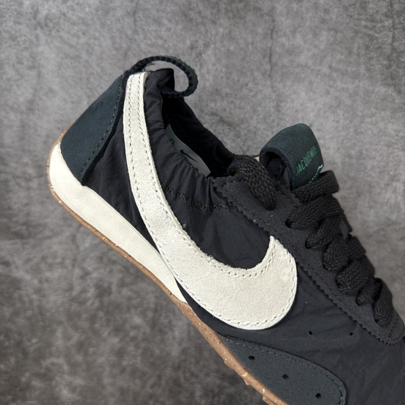 Jacquemus x Nike Jacumoon 'Black / White' view