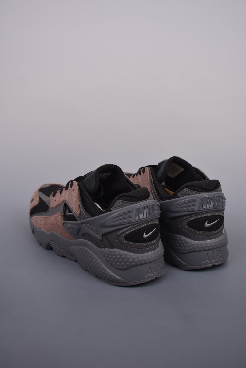 Nike Air Huarache Runner view