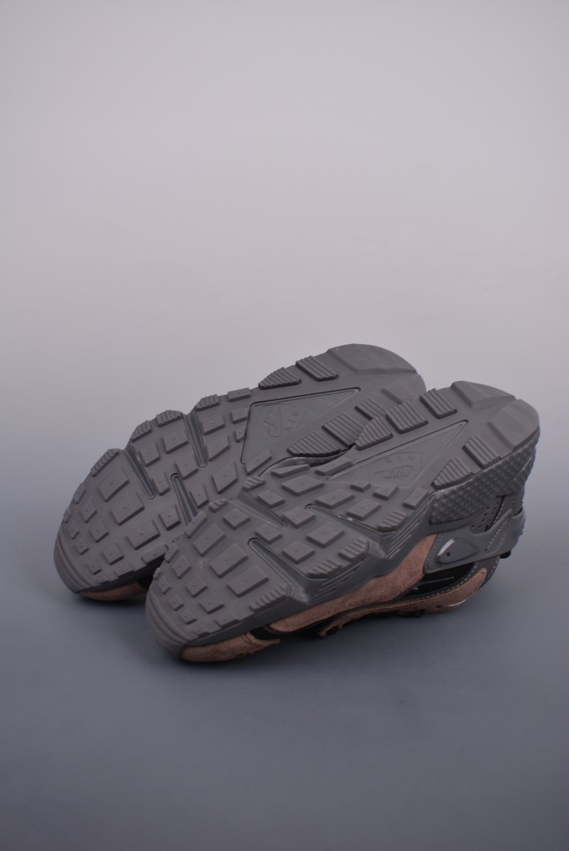 Nike Air Huarache Runner view
