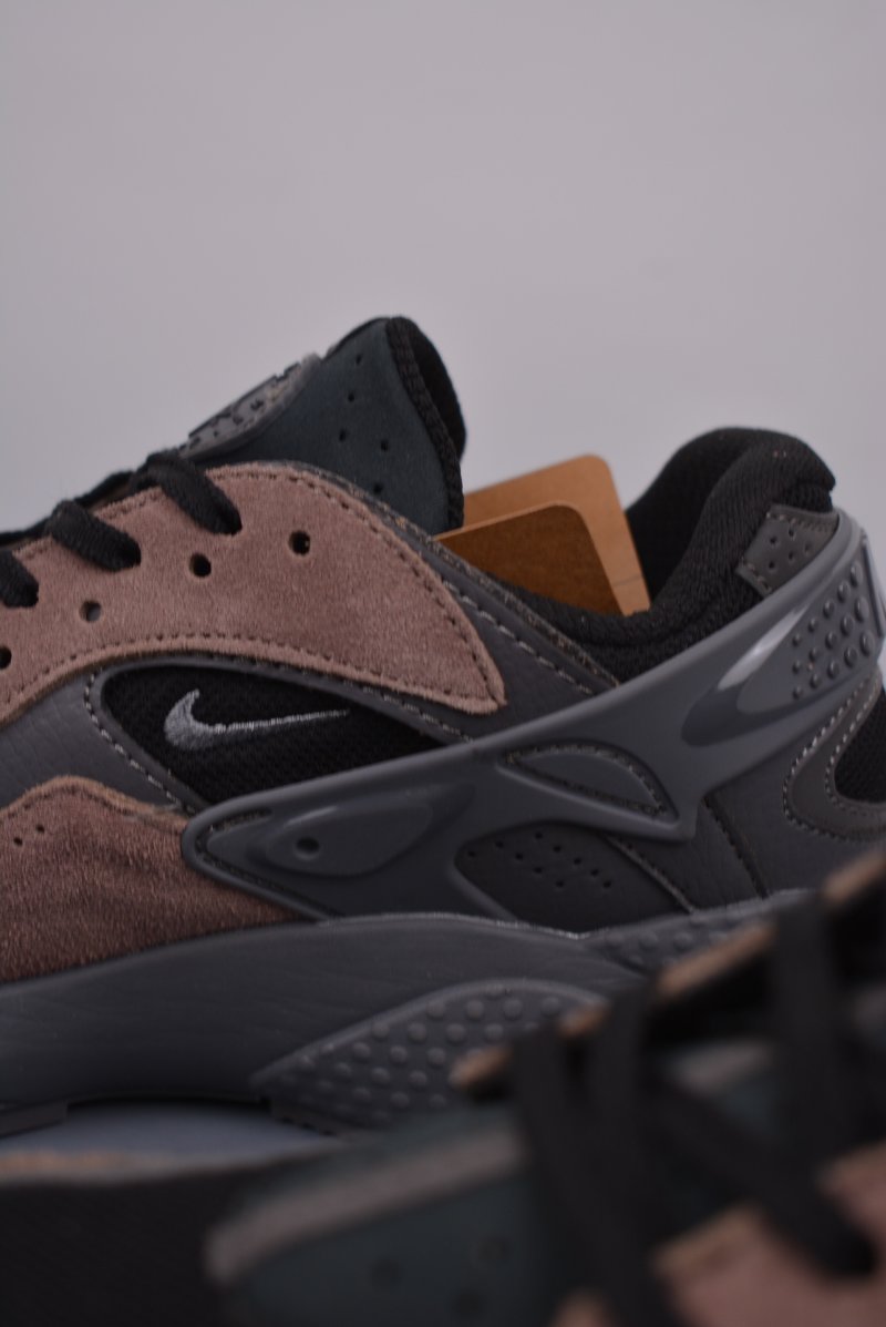 Nike Air Huarache Runner view