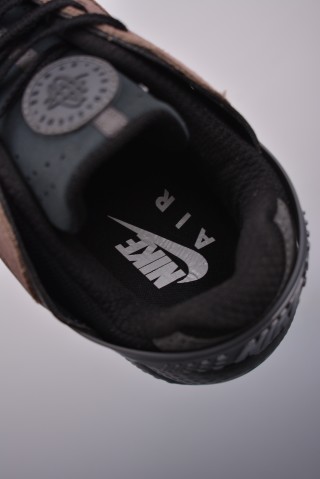 Nike Air Huarache Runner view 9