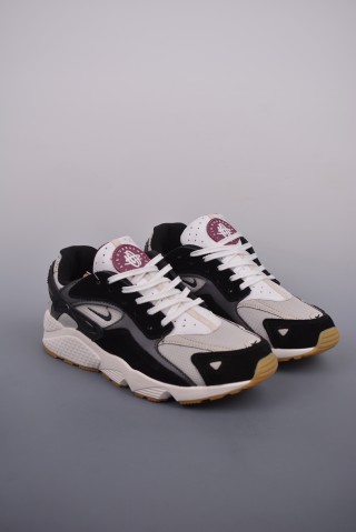 Nike Air Huarache Runner view 1