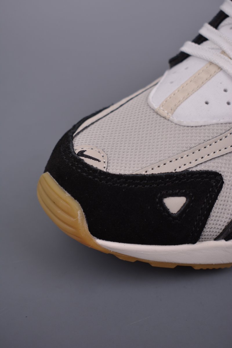 Nike Air Huarache Runner view