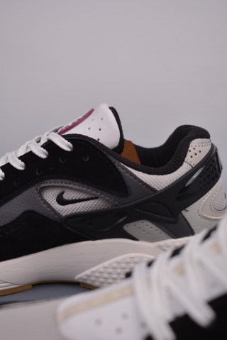 Nike Air Huarache Runner view 8