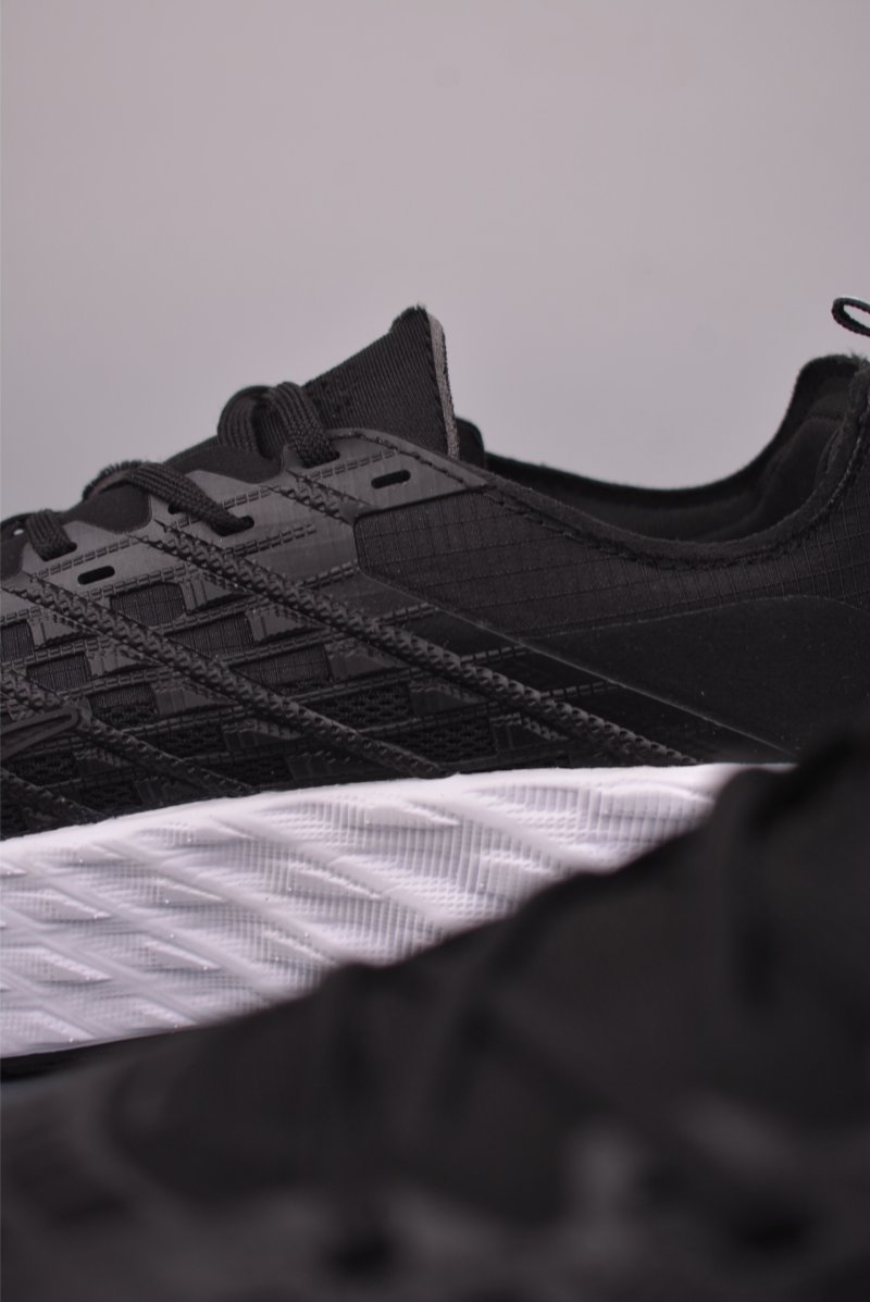Nike Ava Rover HS view